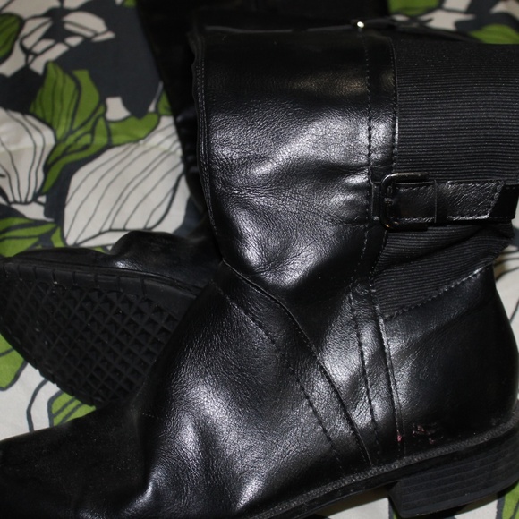Tall Black Boot leg. - Picture 1 of 4